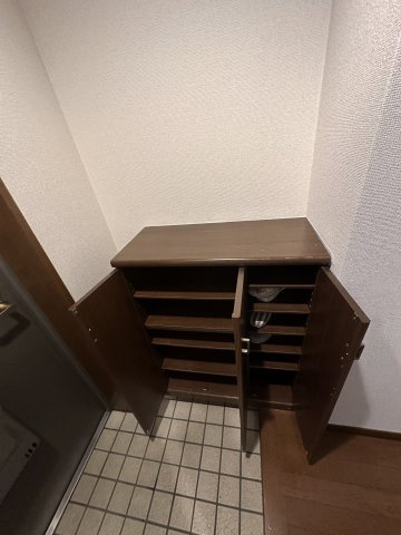 シャトー永明の玄関