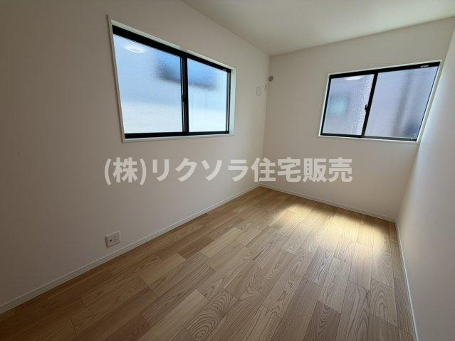 印田町　新築一戸建ての内装|洋室5.2帖
■物件内覧・資金計画相談・住宅ローン相談、リフォーム相談、お問合せ受付中■
※当日・翌日のご内覧、ご相談はお電話でのお問合せがスムーズです！