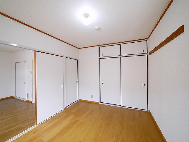エメロードエムの洋室|コンパクトで使いやすい洋室です
