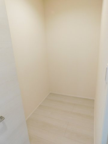 清須市阿原星の宮の新築一戸建の収納|◇２階ホール納戸収納◇　　家族みんなで共有して使える収納完備！