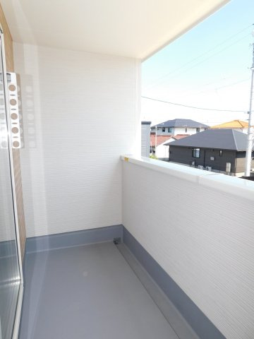 清須市阿原星の宮の新築一戸建のバルコニー|◇インナーバルコニー◇　　南面で陽当たり良好なワイドバルコニー♪　便利な外部コンセントとダウンライト完備