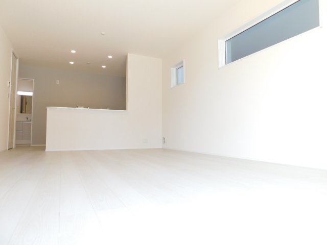 清須市阿原星の宮の新築一戸建の居間・リビング|◇リビング◇　　南面で明るいリビング１６．２帖　会話が弾む対面キッチン♪