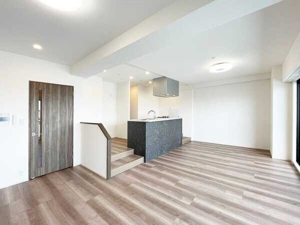 S-RESIDENCE金山epure(エピュレ)の内装|明るい色調の室内です