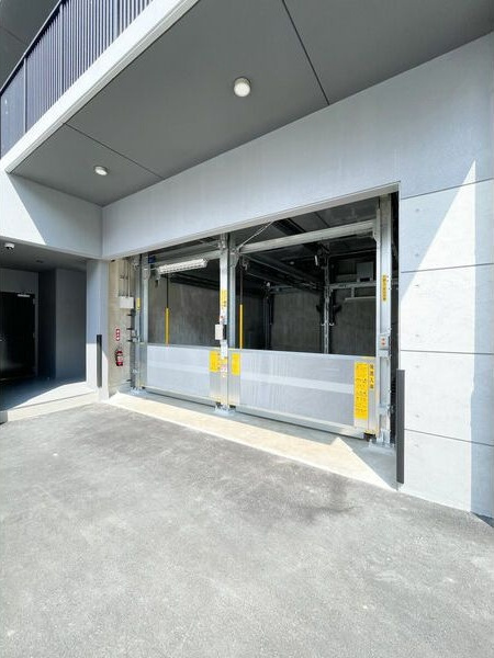 S-RESIDENCE金山epure(エピュレ)の駐車場|駐車場に車を止められます