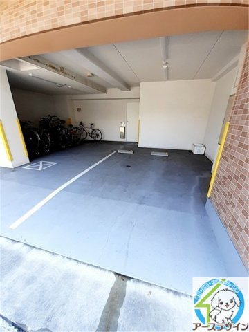 コルソデラモーダの駐車場