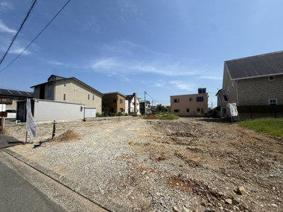 【外観】 | 伊豆の国市富士見 新築建売 2号棟 | 現在建築中の外観画像です。ご内覧は同じメーカーの完成物件へご案内いたしますので、いつでもご相談ください！