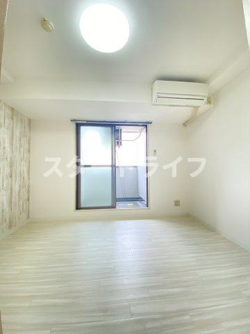 大阪市東淀川区東中島１丁目の賃貸マンションの居間・リビング