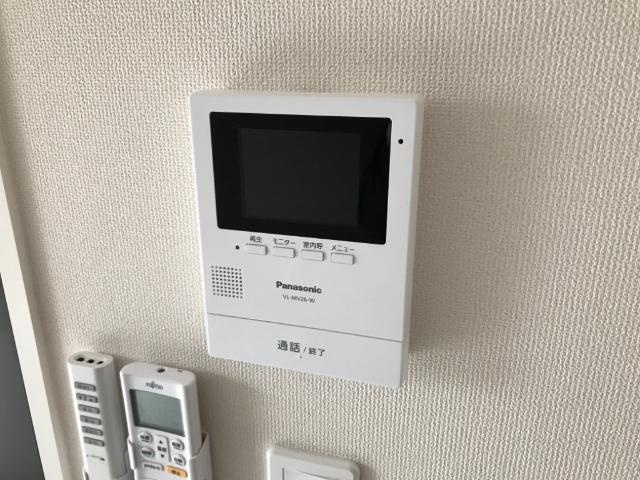 リバイブ　フィールドの内装|カメラ付インターホン