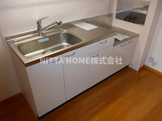 豊岡市中陰のアパートのキッチン|使いやすいのカウンターキッチンです♪
