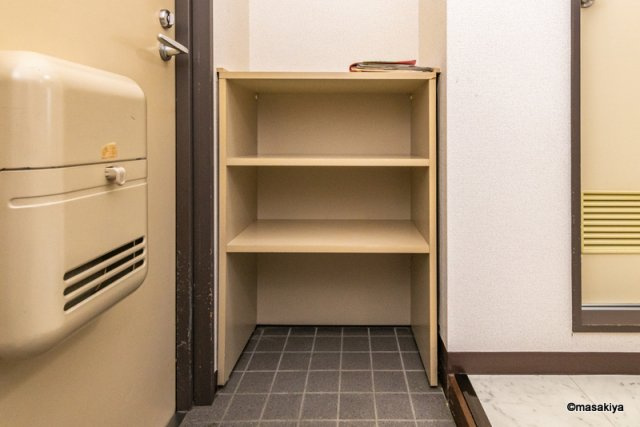 ブラウンヒルズ2番館の玄関|下駄箱