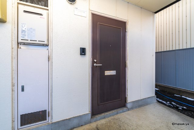ブラウンヒルズ2番館の玄関|玄関