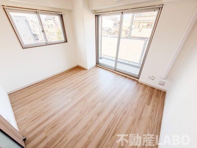 千葉・住吉の洋室