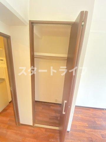 大阪市東淀川区東中島４丁目の賃貸マンションの収納