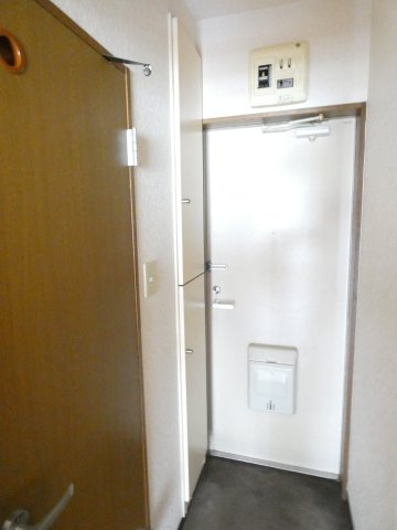 セノンハイツの玄関