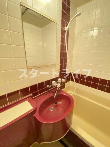 大阪市淀川区木川西２丁目の賃貸マンションの洗面所