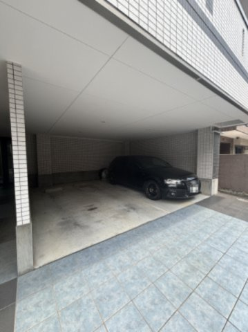 【駐車場】