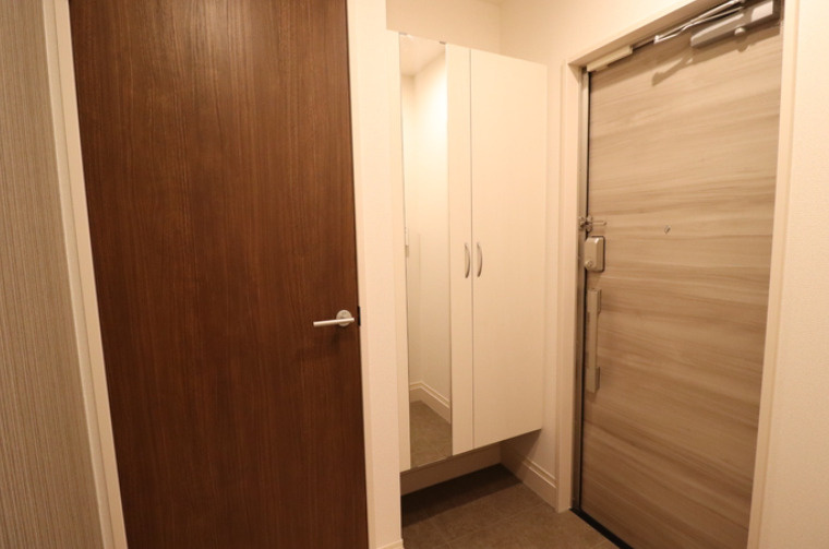 ボヌール羽屋Lの玄関