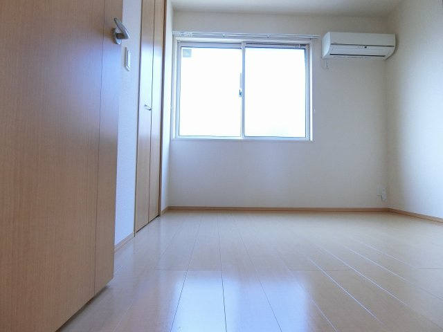 ウィン・レーベンⅡの洋室|洋室です