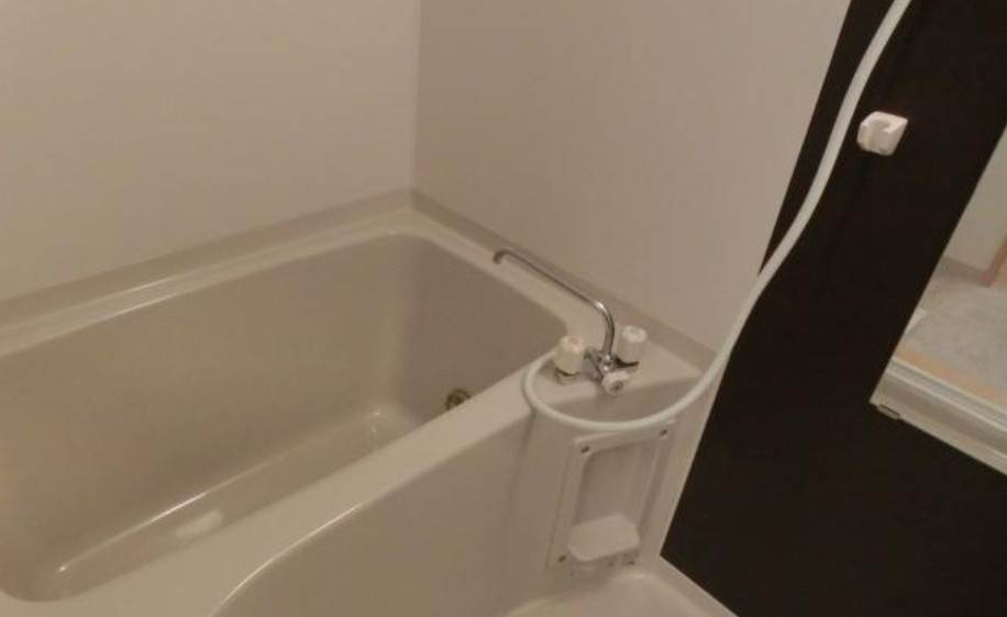 シャトレバレ町屋の浴室