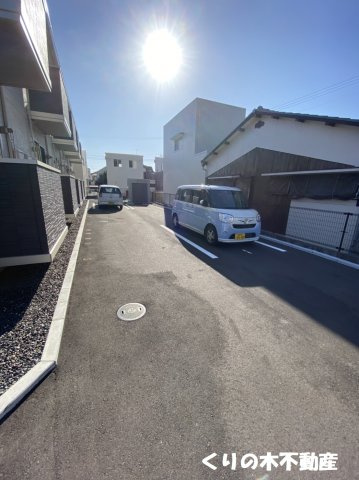 【駐車場】 | Nefuelt | 駐車場があるので、車を買う予定の方も安心です