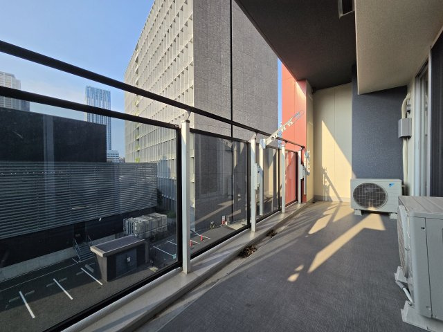 なんばグランドマスターズタワーのバルコニー|日当たり・通風・見晴らし三方良しのバルコニー。
