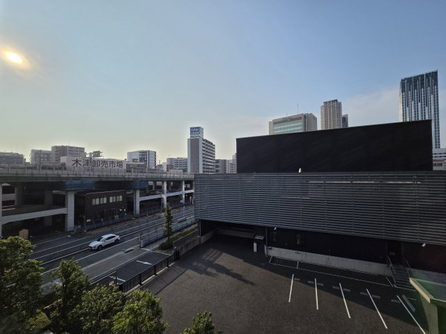 なんばグランドマスターズタワーの展望|バルコニーからの屋外風景です。