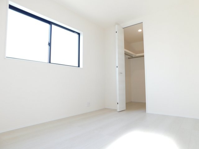 清須市阿原星の宮の新築一戸建の洋室|◇２階洋室◇　　明るい洋室６．０帖　ウォークインクローゼット完備！