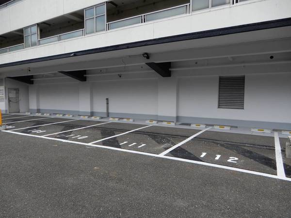 ビレッジハウス品川八潮タワー1号棟の駐車場