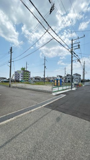 【前面道路含む現地写真】 | 山本野里1丁目