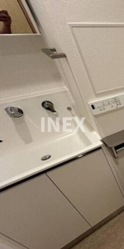天王町ガーデンテラスの独立洗面台