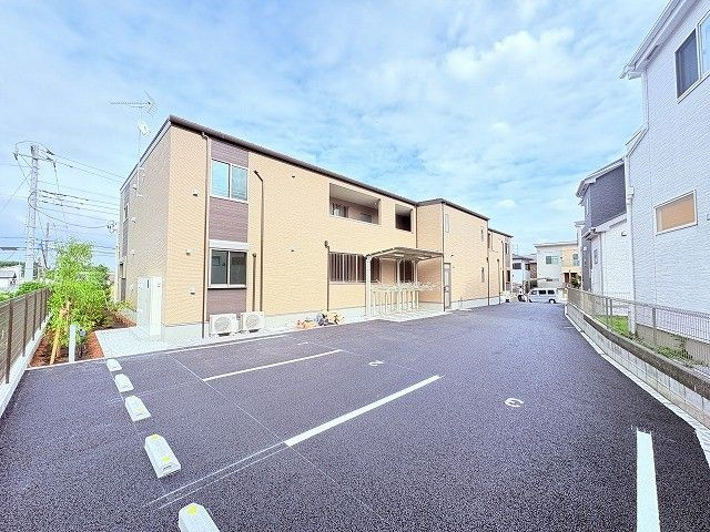 Branche(ブランシェ)の駐車場