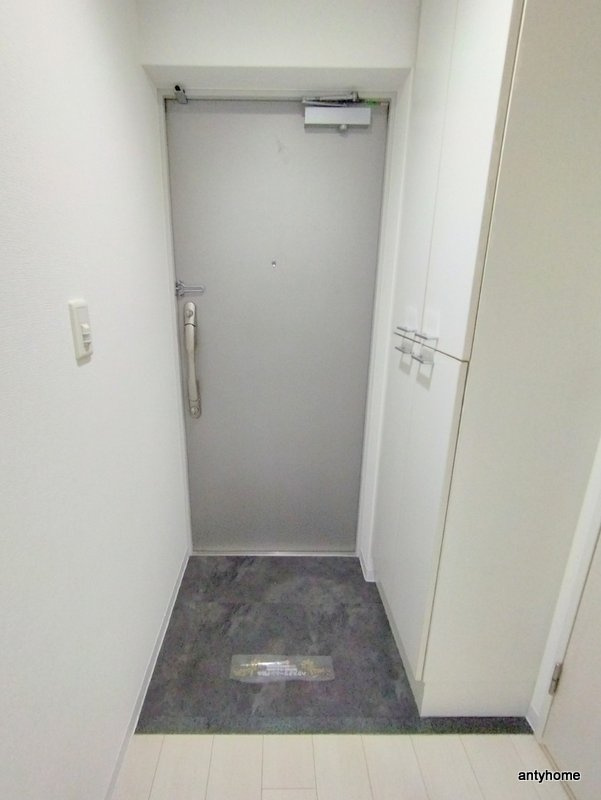 ADWResidence松屋町　仲介手数料無料の玄関