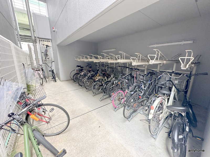 ADWResidence松屋町　仲介手数料無料の駐車場