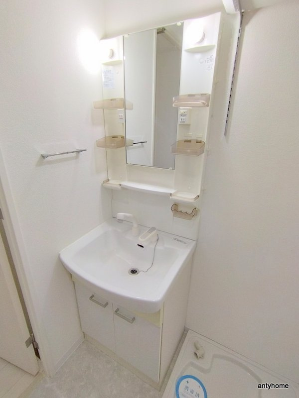 ADWResidence松屋町　仲介手数料無料の洗面所