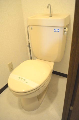 コーポ下北沢のトイレ