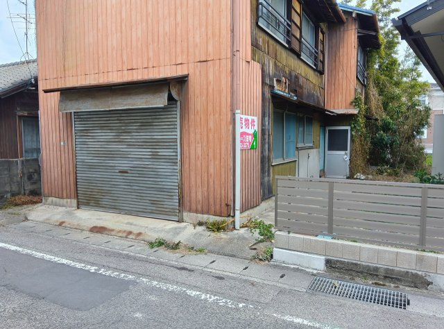 新居浜市沢津町３丁目の中古一戸建