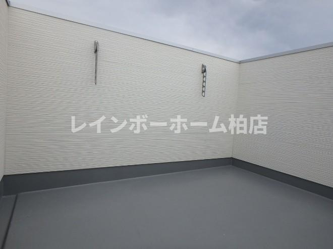 特典：仲介手数料が無料です!!のバルコニー|落ち着いた時間を過ごせるバルコニーです