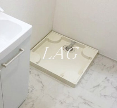 【設備】 | エスワンハイツ高ヶ坂 | 室内洗濯機置き場です。