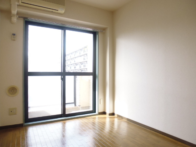 ドミール北赤羽の洋室|とってもキレイなお部屋ですよ♪