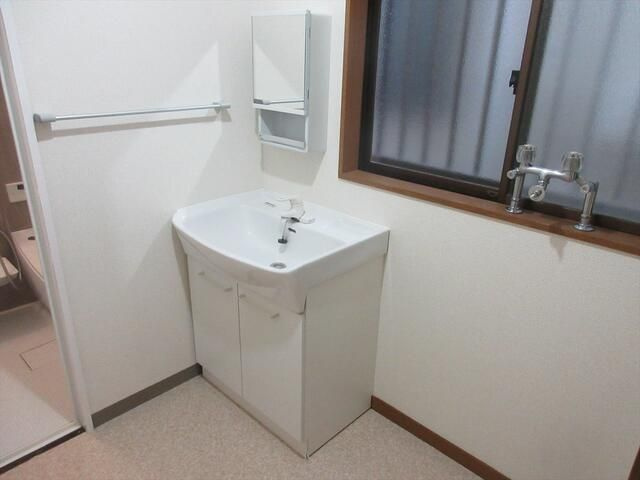 石塚邸の洗面所