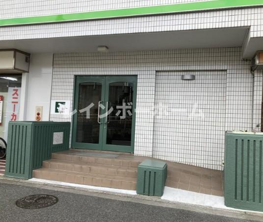LEO六拾弐番館のエントランス