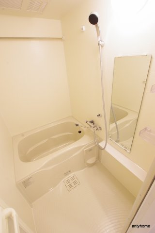 アドバンス大阪城グロリア　仲介手数料無料の浴室