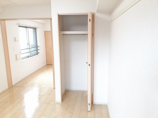 トレスオハス　稲葉荘の収納