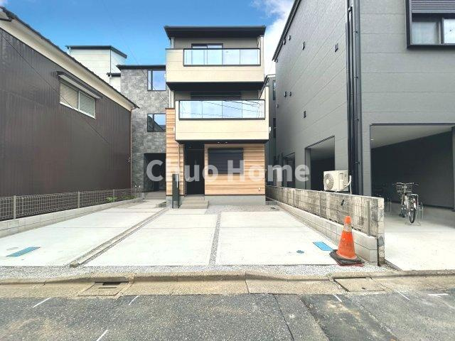 江戸川区南小岩7丁目新築分譲住宅の駐車場|カースペース並列2台