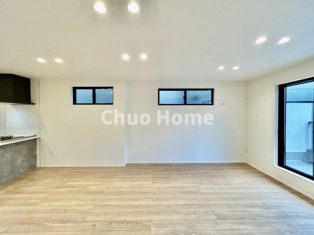 江戸川区南小岩7丁目新築分譲住宅のキッチン|ダイニングキッチン