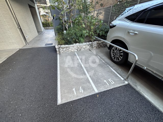 ファーストフィオーレ江坂グレイスのその他共用部分|ファーストフィオーレ江坂グレイス　バイク置き場