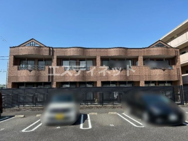 ワイズ・コンドミニアムの外観