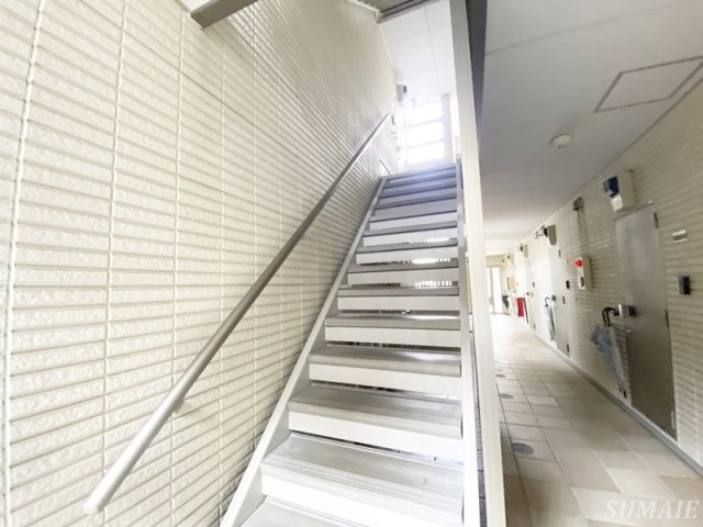 パームテラスⅡのその他共用部分|共用階段です☆