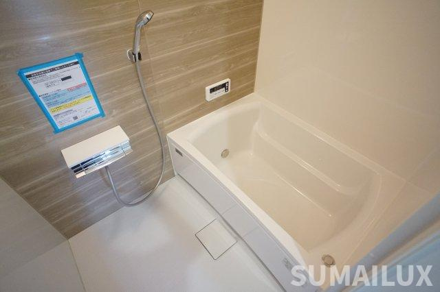 インフィニティ江津の浴室