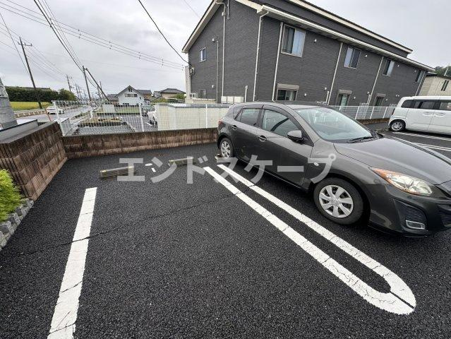 サニー　ガーデンの駐車場|高崎、前橋のお部屋探しはエンドスケープまで！お客様の理想お聞かせ下さい♪